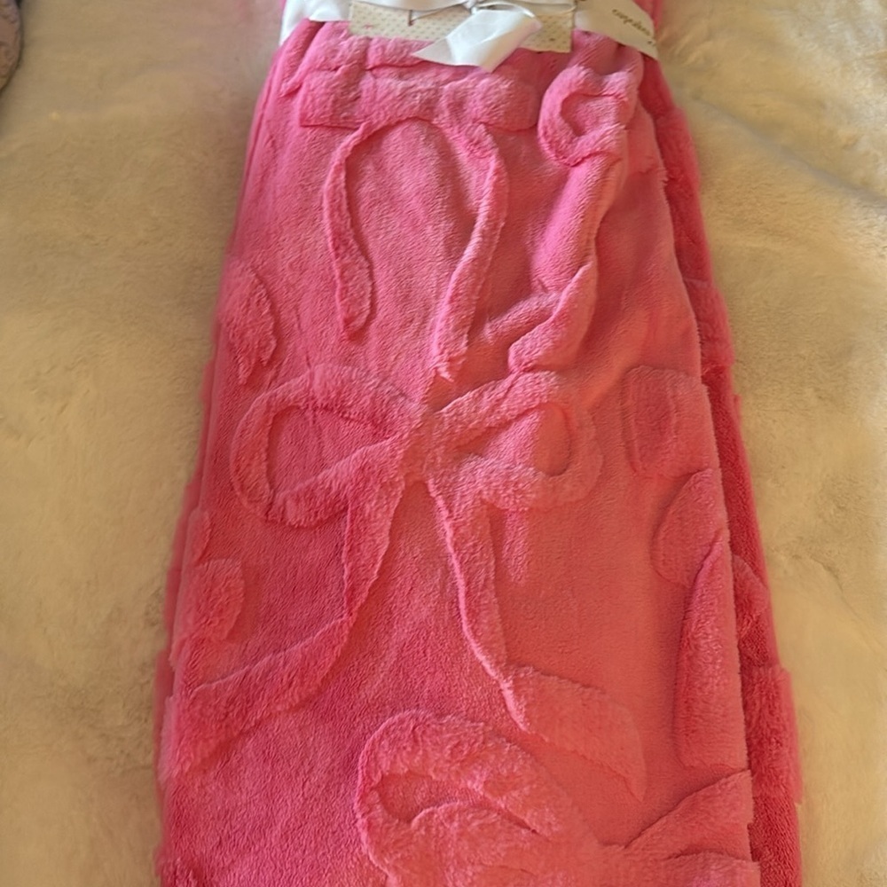 Cupcakes and Cashmere FAUX FUR Pink Bow THROW Blanket